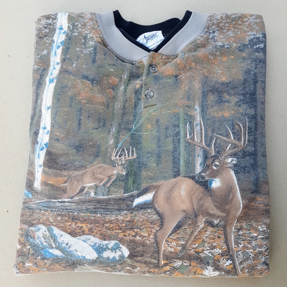 Vintage Artisans Designs Graphic Sweatshirt